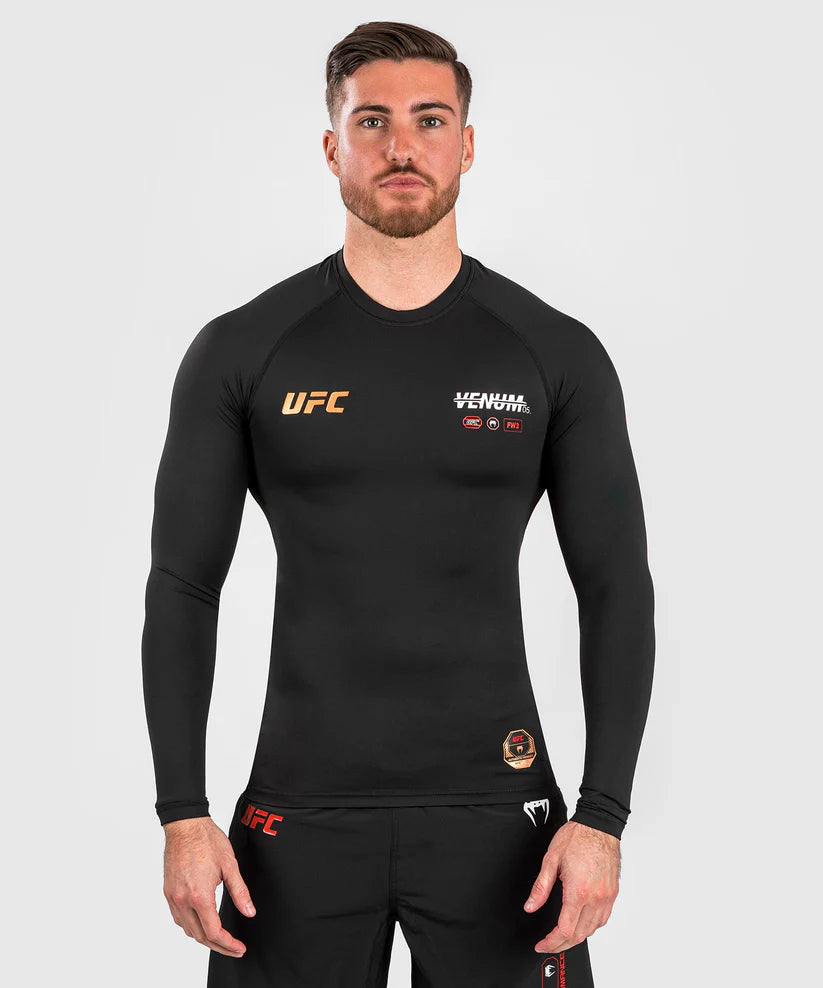 Rashguard Manga Larga UFC Adrenaline Fight Week Performance Black - L