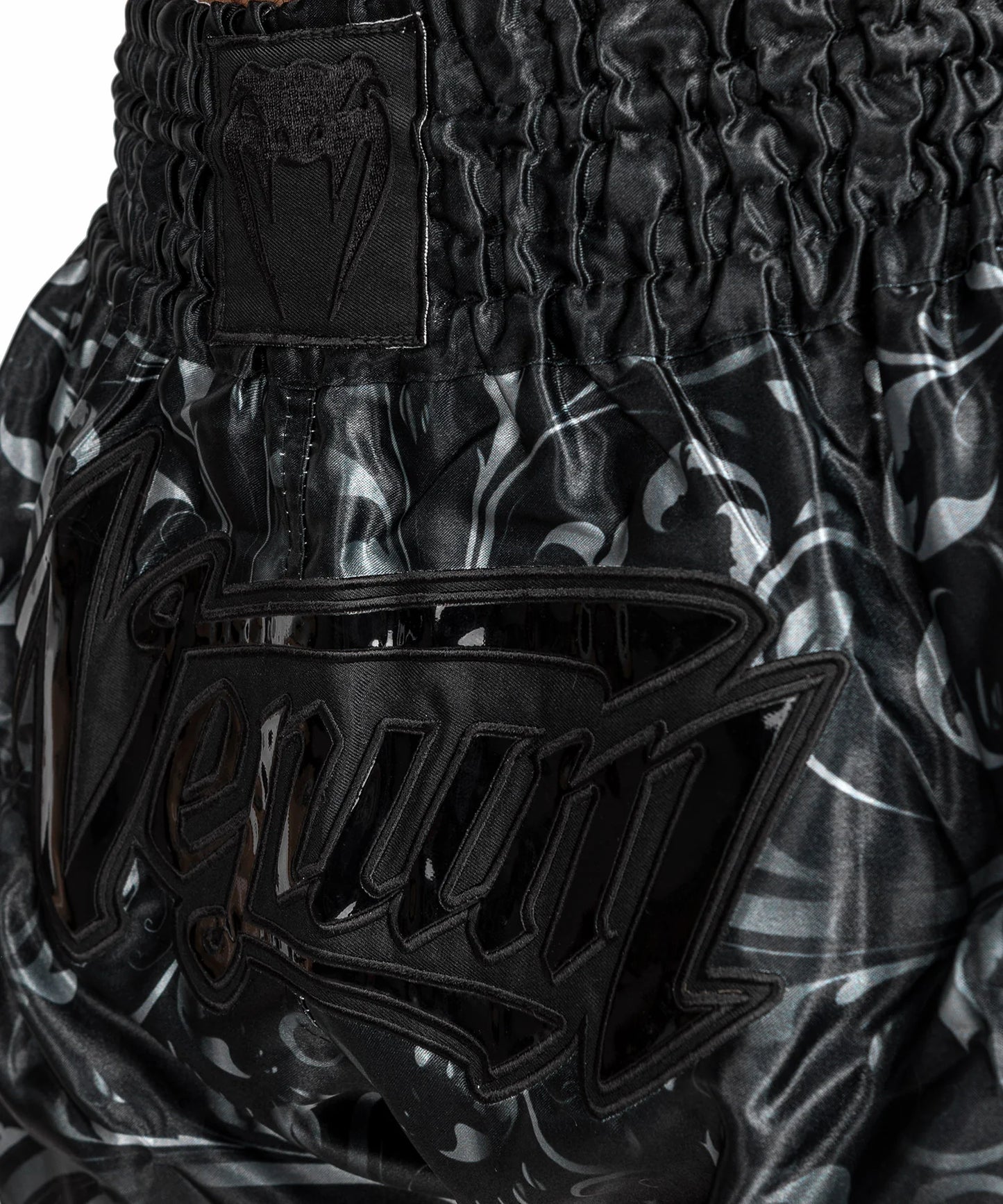 Short Muay Thai Absolute 2.0 Full Black VENUM - S