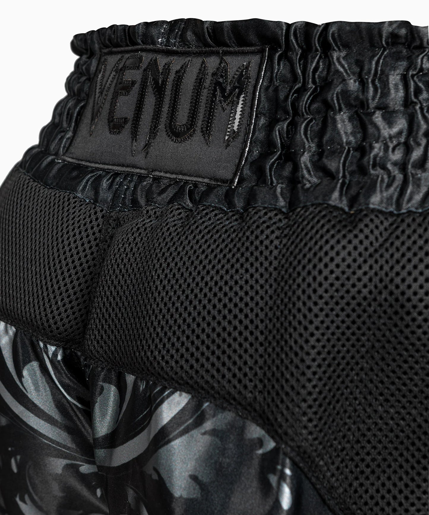 Short Muay Thai Absolute 2.0 Full Black VENUM - S